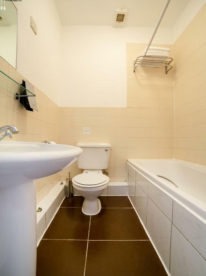 Oyo London Luton Hotell Luton  Eksteriør bilde